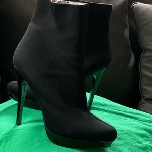 Charles By Charles David Black Heeled Boots